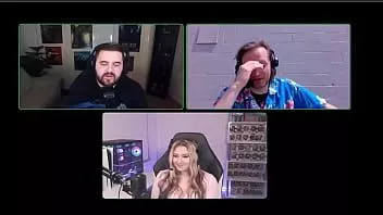 Play Gamer girl dates michael does life - live on the air