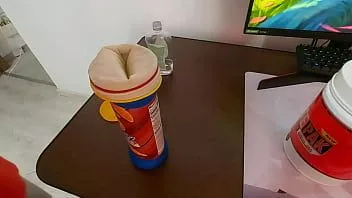 play Masturbador apertado DIY com itens para casa