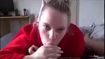 play Um casal tira seu sexo de uma garota exuberante com uma bunda grande