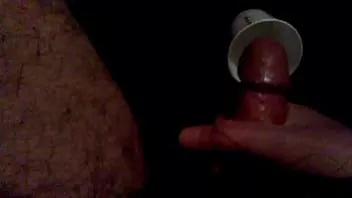 Reproduzir Scott, o capanga, desistindo da pornografia? fim da última sessão com masturbação e gozada, parte 2.