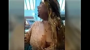 Play Girl rtakes off her blouse and stay in red bra public