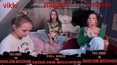 Afspelen Drie kutjes hunkeren naar lul: schattige webcammeisjes masturberen met dildo's