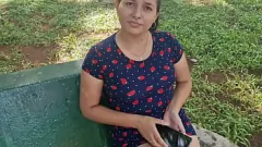 play Latina Pornstar يعطي لعبة DorgyStyle BJ للرجل الأكبر سنا