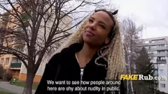 Riproduci Fucked una ragazza europea: martellamento della figa pubblica di un esibizionista che raggruppa i soldi
