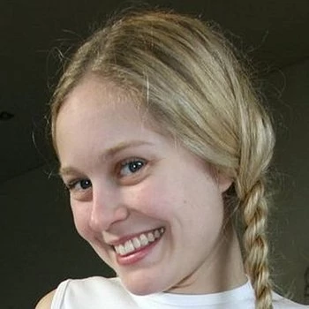Pornstar Emily Batts