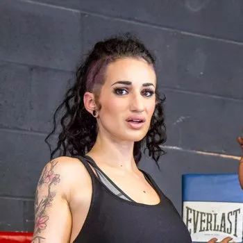 ポルノスター Arabelle Raphael